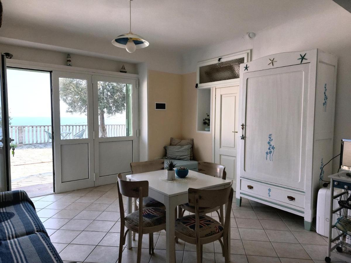Una Finestra Sul Mare Monolocale Apartment Bergeggi Exterior photo